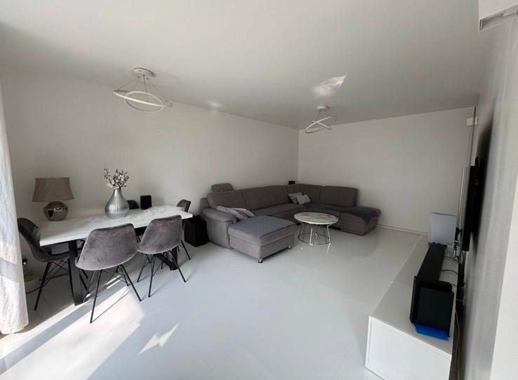 Moderne 3-Zimmer Wohnung mit Einbauküche OHNE Makler zimmer