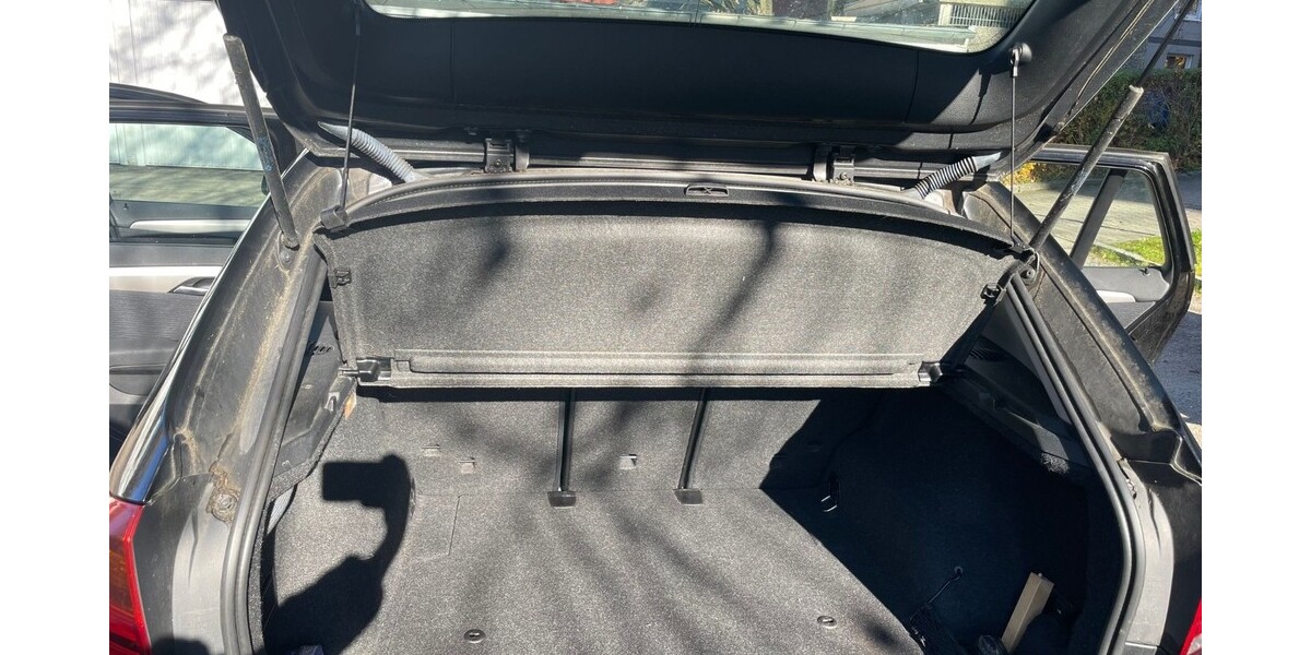 BMW X1 150.000 km 8.100 € München 80313