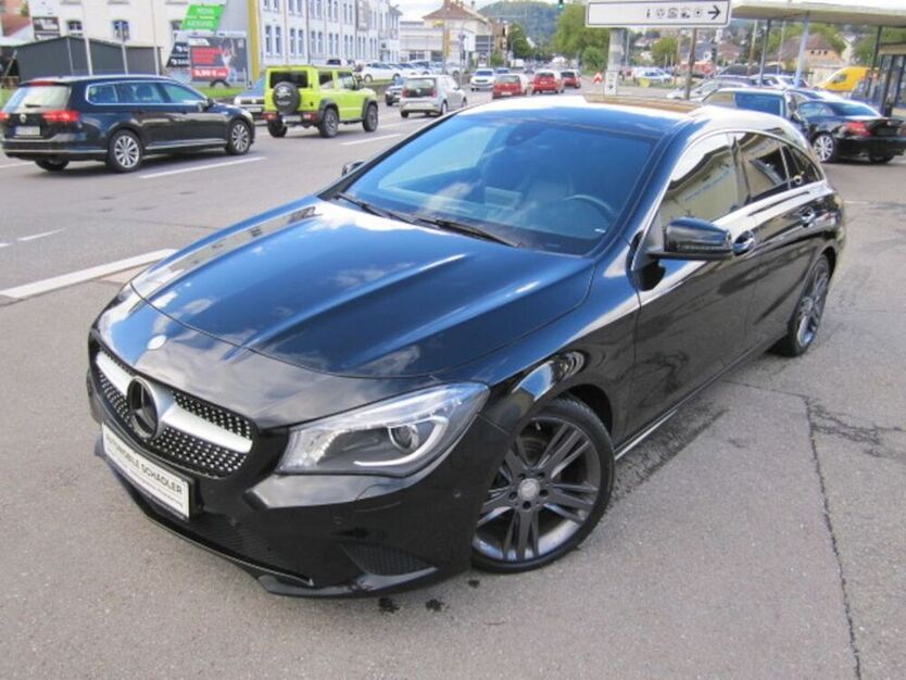CLA 220 Shooting Brake