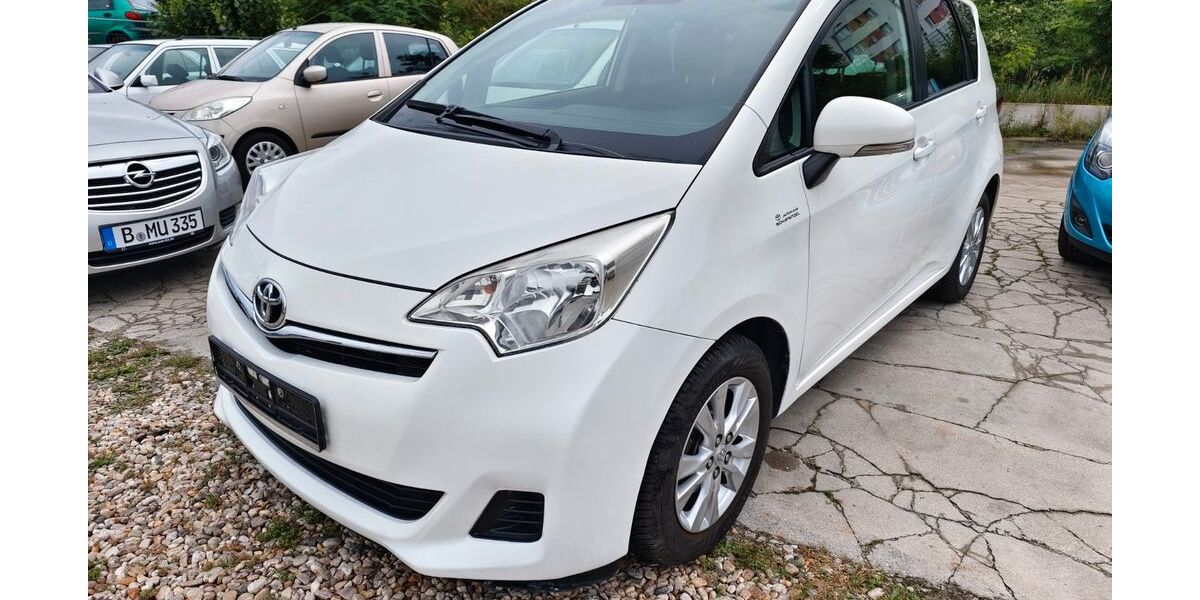 Toyota Verso-S 120.000 km 5.800 € Berlin 10551