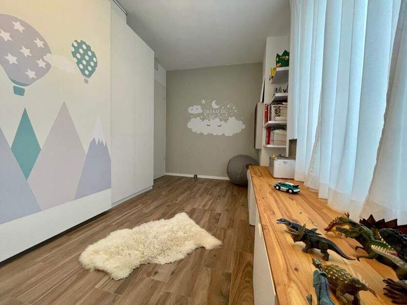 Hochwertige, vollmöblierte Erdgeschosswohnung mit Terrasse und Gartenanteil in bester Lage am Killesberg 4 zimmer