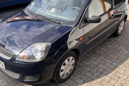 Ford Fiesta 128.077 km 1.000 &euro; Limeshain 63694