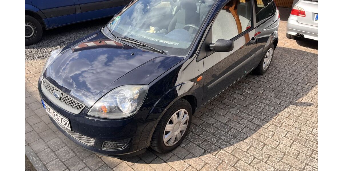 Ford Fiesta 128.077 km 1.000 &euro; Limeshain 63694