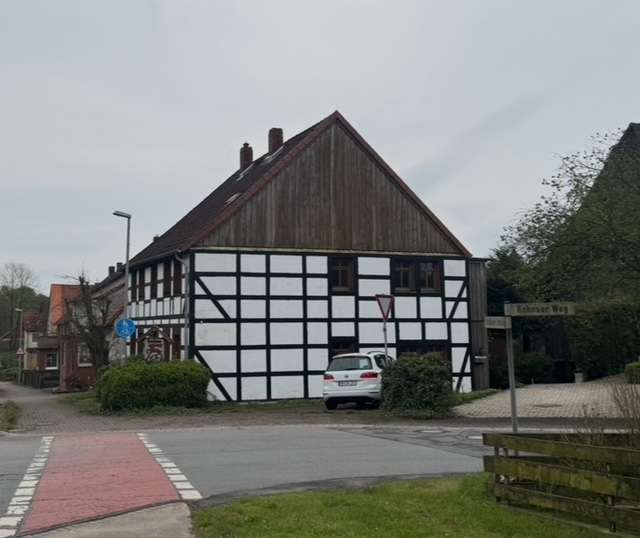 Haus zum Kaufen in Bad Münder am Deister 195.000 € 300 m² 7 zimmer