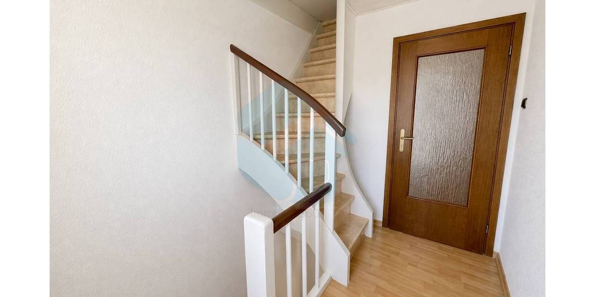 Doppelhaushälfte Butzbach - 7 Zimmer, 140 m&sup2;, 429.000&euro; | Angebot:26433959
