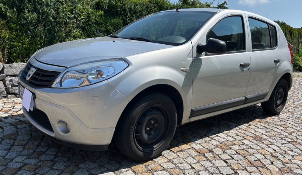 Dacia Sandero 112.900 km 900 &euro; Leubsdorf 09573