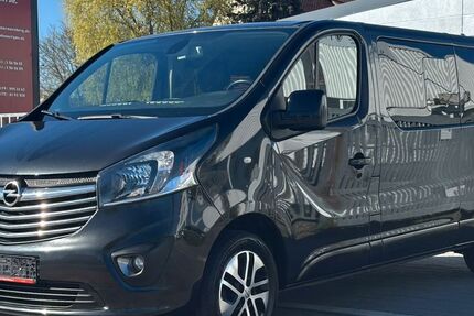 Opel Vivaro 93.000 km 19.990 &euro; Nürnberg 90431