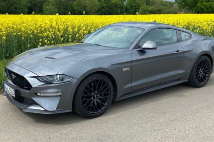 Ford Mustang 28.500 km 39.999 € Remagen 53424