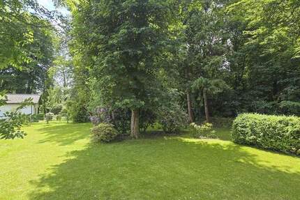 Attraktives Baugrundstück in Top-Lage von Itzehoe mit Altbestand zur Sanierung oder Neubebauung zimmer