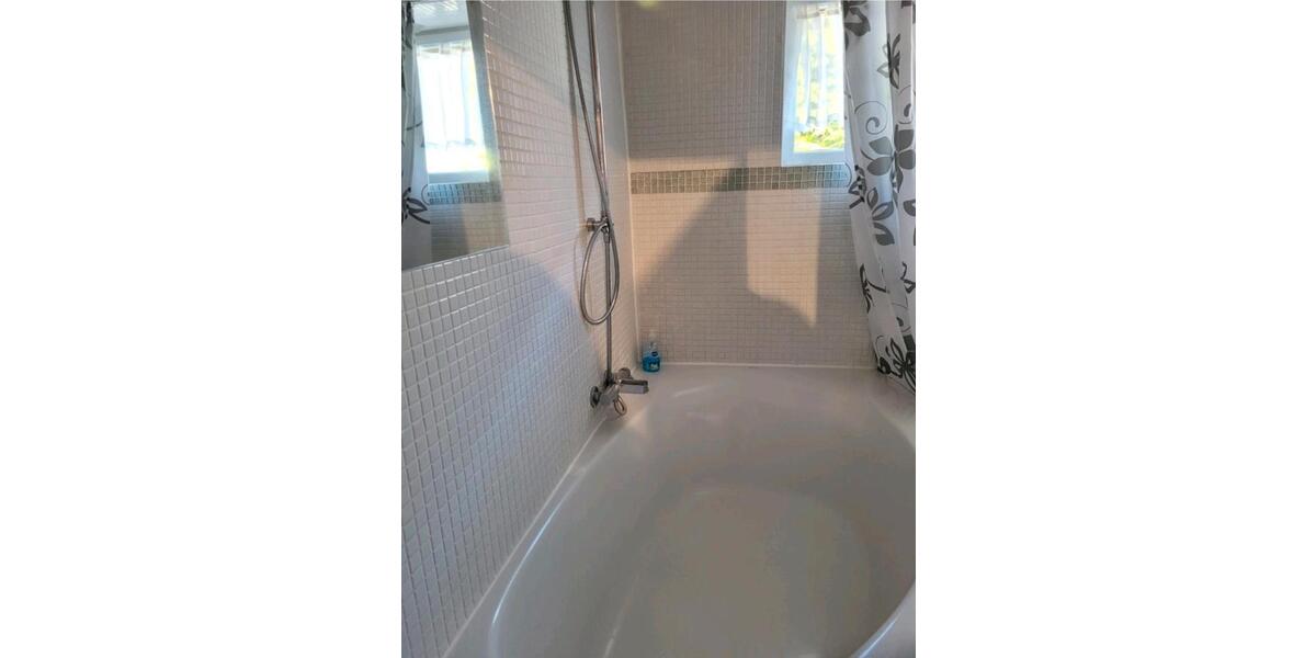 Haus zur Miete - Komplett möbliert, 2 Etagen, 2,5 Bäder, Garten, 6 zimmer