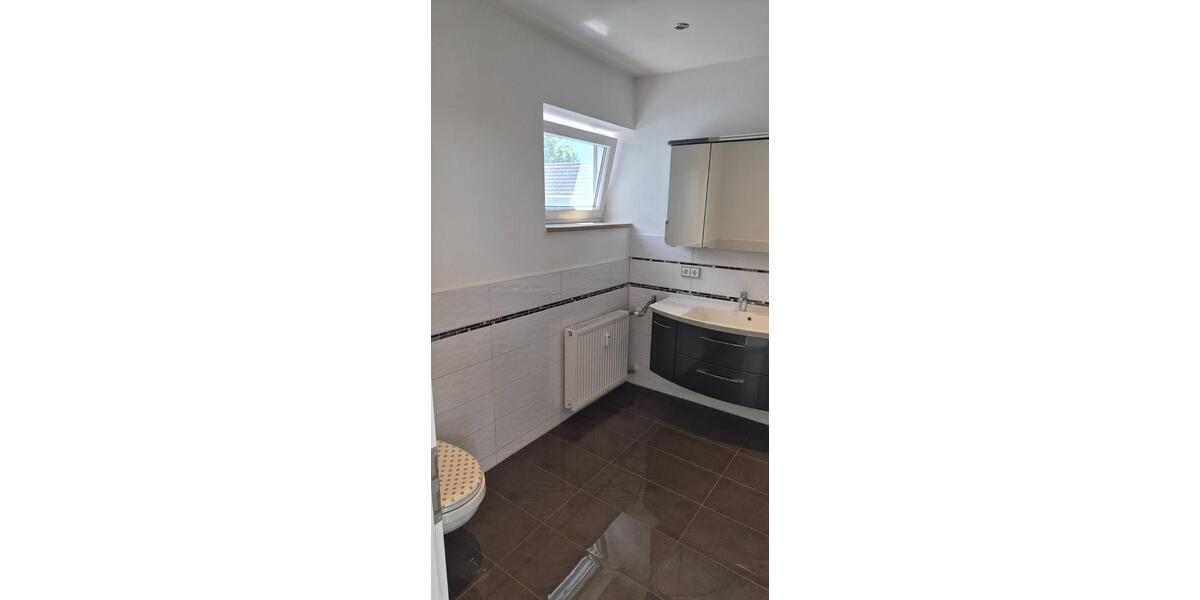 Dachgeschoßwohnung Waldkraiburg - 2 Zimmer, 65 m&sup2;, 195.000&euro; | Angebot:26416050