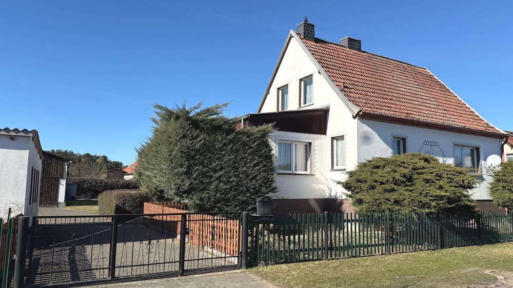 Einfamilienhaus Neuhausen - 5 Zimmer, 105 m&sup2;, 125.000&euro; | Angebot:25977001