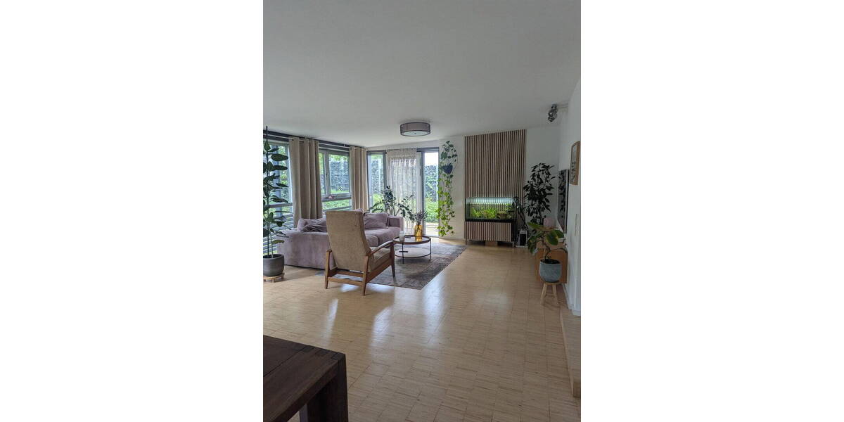 Einfamilienhaus Korntal-Münchingen Kallenberg - 8 Zimmer, 250 m&sup2;, 850.000&euro; | Angebot:26318854