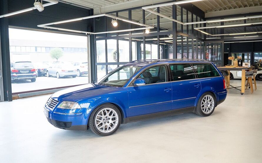 VW Passat 48.000 km 37.900 € Düsseldorf 40233