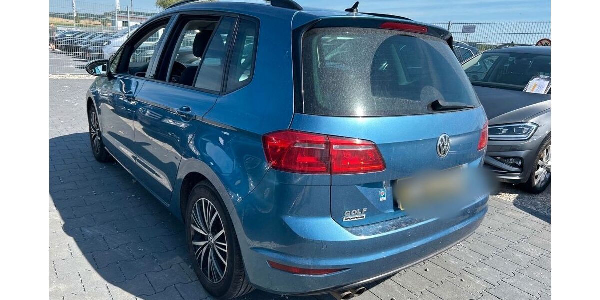 VW Golf Sportsvan 151.000 km 10.500 &euro; Goldenstedt 49424
