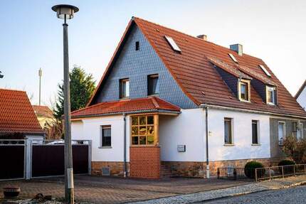 Super Start- klein, fein, einziehbereit! Doppelhaushälfte in Nachterstedt mit Kaminofen+ big Garage! 4 zimmer