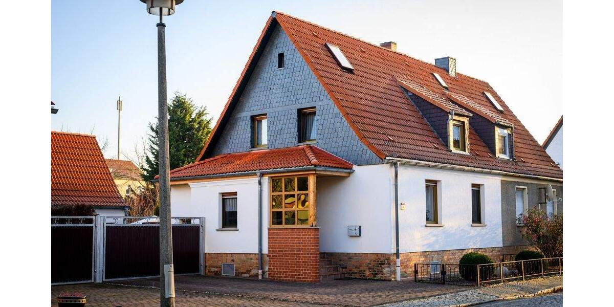 Super Start- klein, fein, einziehbereit! Doppelhaushälfte in Nachterstedt mit Kaminofen+ big Garage! 4 zimmer