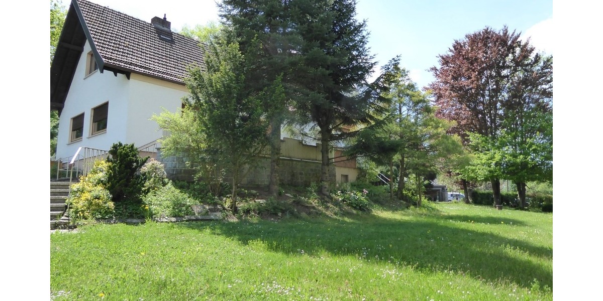 IN GROSSZÜGIGER ALLEINLAGE DIE EIGENEN IDEEN VERWIRKLICHEN!!! - Einfamilienhaus Stegaurach | Angebot:26023620