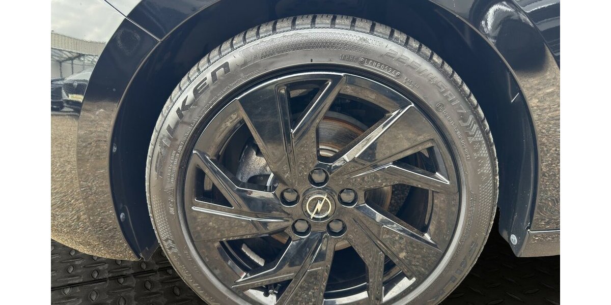 Opel Astra L GS Lim.5 *AHK/Head-up/Navi/LED/Winterpaket 22.360 km 21.480 &euro; Bamberg 96052