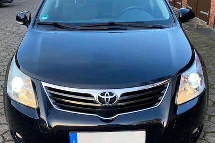 Toyota Avensis 300.000 km 4.500 &euro; Rackwitz 04519