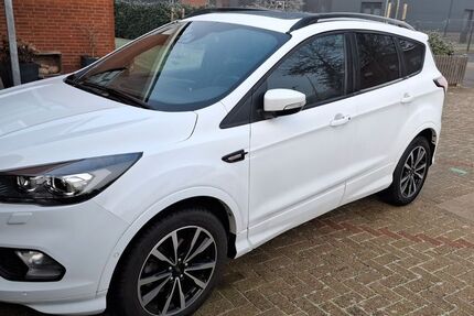 Ford Kuga 87.000 km 14.700 &euro; Vechta 49377