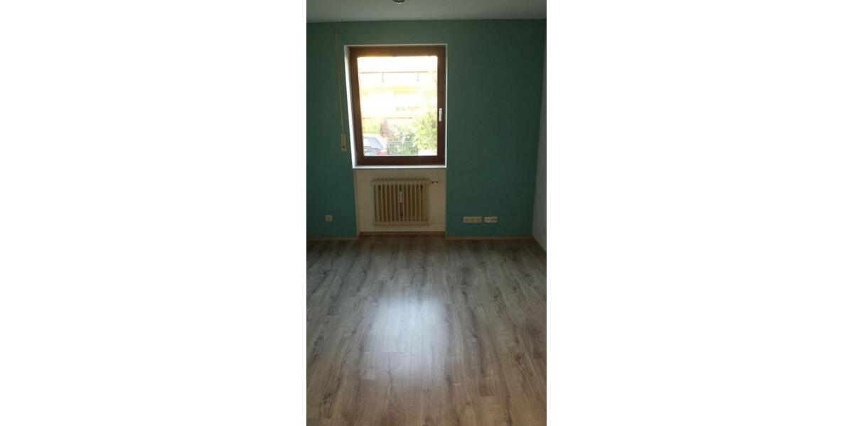 Erdgeschoßwohnung Bamberg Am Bruderwald - 4 Zimmer, 115 m&sup2;, 1.150&euro; | Angebot:25392054