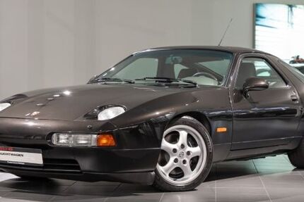 Porsche 928