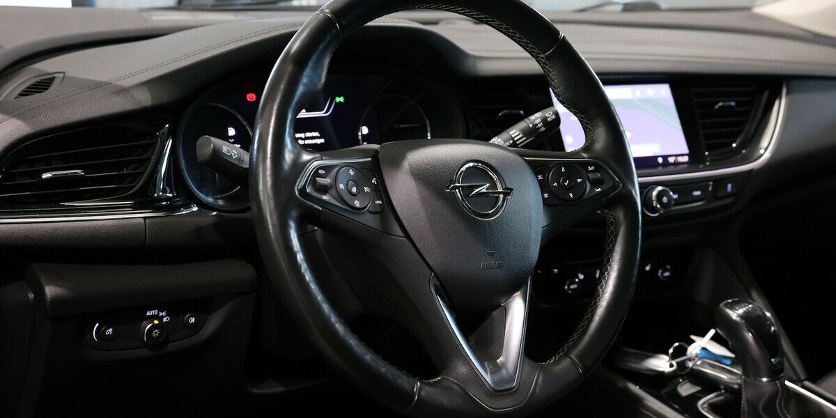 Opel Insignia ST 1.6 D BUSINESS INNOVATION / LED / 79.000 km 16.444 &euro; Hamm 59077