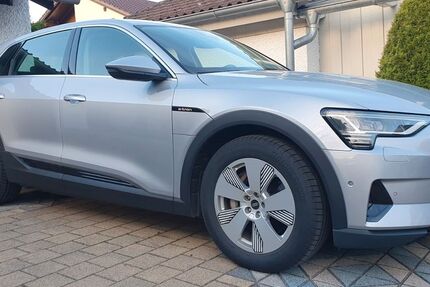 Audi e-tron 91.000 km 24.000 &euro; Pocking 94060