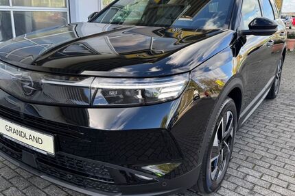 Opel Grandland (X) 10.300 km 30.990 € Gelnhausen-Hailer 63571
