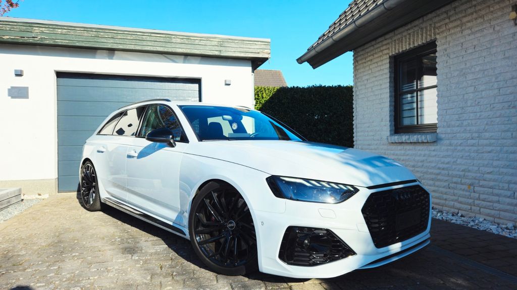 Audi RS4 53.900 km 57.999 &euro; Kessin 18196