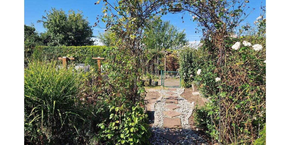 Modernisiertes Reihenmittelhaus mit Pool, idyllischem Garten in Wörmlitz Halle (Saale) 4 zimmer