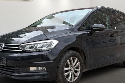 VW Touran 169.676 km 10.699 &euro; Berlin 12681