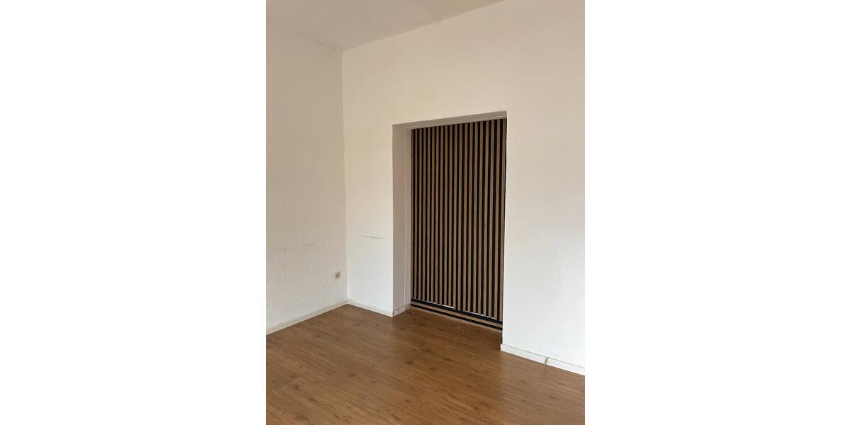 Etagenwohnung Siegen - 3 Zimmer, 8 m&sup2;, 1.000&euro; | Angebot:26414594