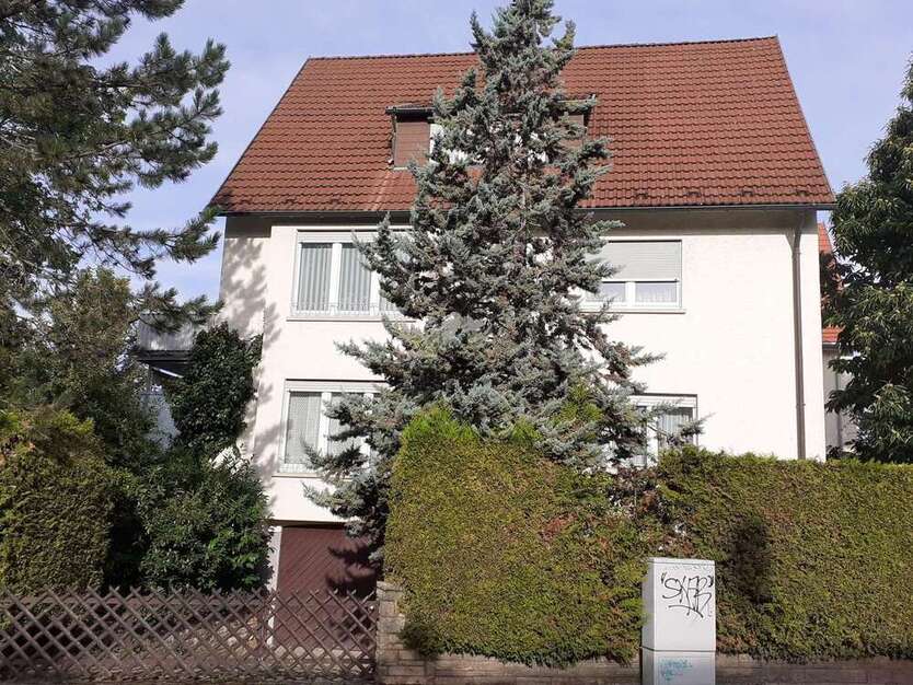 Haus zum Kaufen in Stuttgart 1.200.000 € 226 m² 9 zimmer