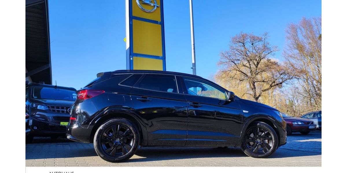 Opel Grandland (X) 28.881 km 27.900 &euro; Zossen 15806