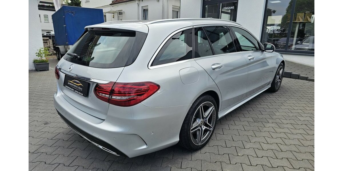 Mercedes-Benz C 200 d T AMG Line LED LEDER NAVI AHK AUS 2.HAND 27.850 km 29.990 &euro; Löhne 32584