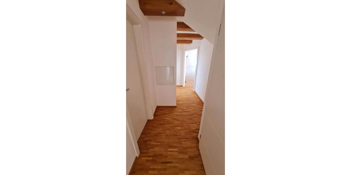 Dachgeschoßwohnung Fürth Bislohe - 3 Zimmer, 79 m&sup2;, 299.999&euro; | Angebot:27457438