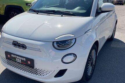 Fiat 500e 10.300 km 22.500 &euro; Villingen-Schwenningen 78052