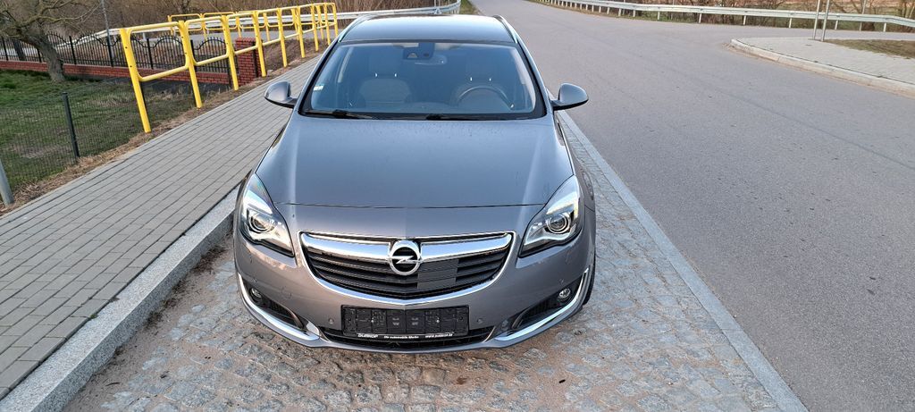 Opel Insignia 82.990 km 10.400 € Malschwitz 02694