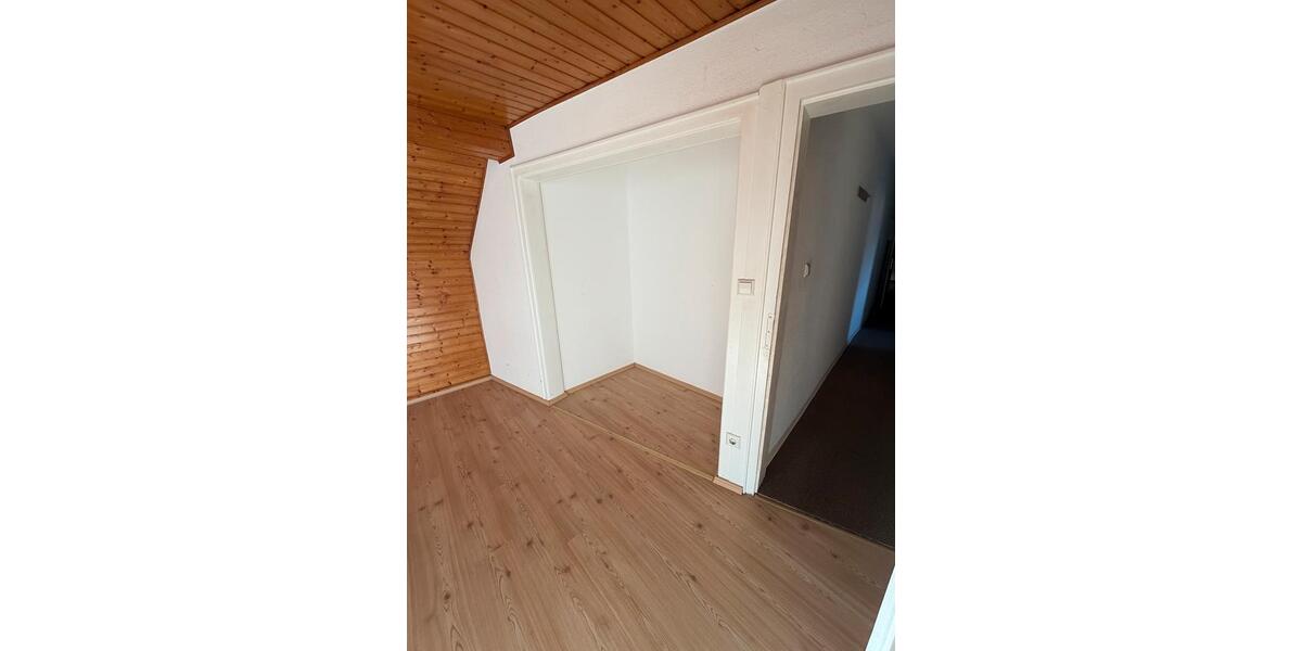 Dachgeschoßwohnung Gernsbach - 2 Zimmer, 70 m&sup2;, 770&euro; | Angebot:26351340