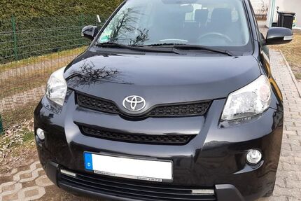 Toyota Urban Cruiser 74.300 km 8.950 &euro; Berlin 12526