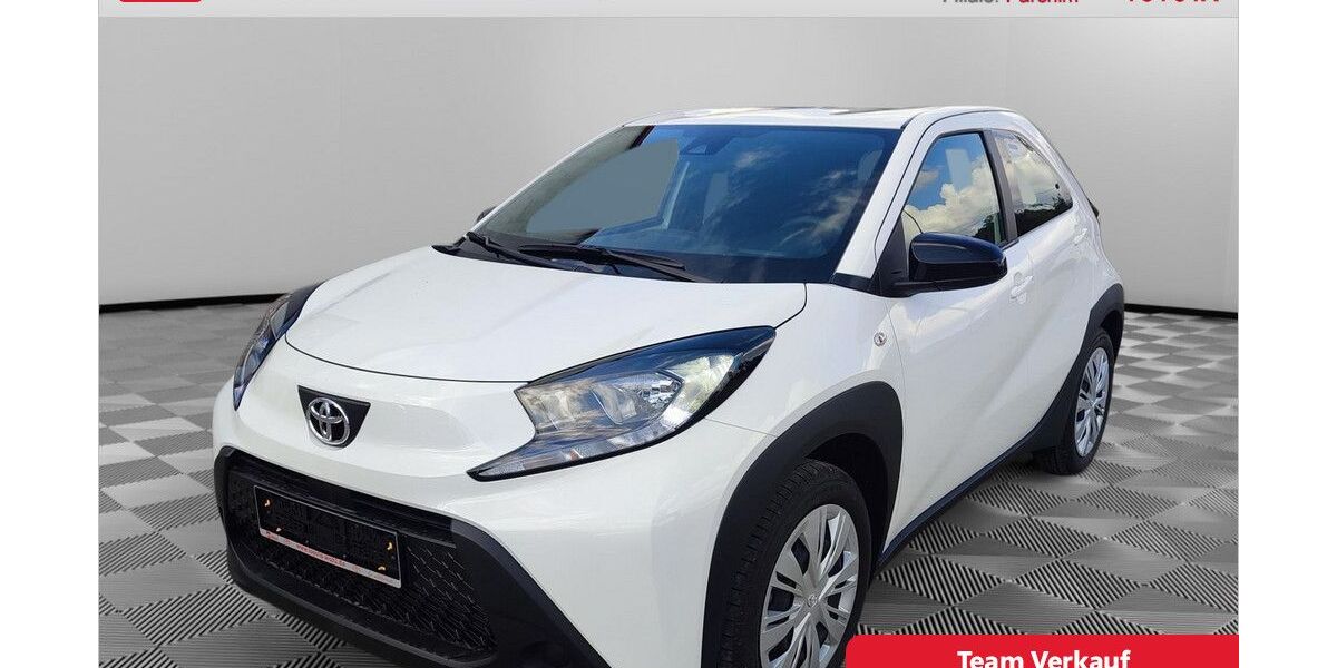 Toyota Aygo (X) 5.900 km 15.980 &euro; Parchim 19370