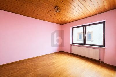 11% RENDITE, 2X EINHEITEN- DACHGESCHOSS AUSGEBAUT - Mehrfamilienhaus, Wohnhaus Schönwald | Angebot:26391724