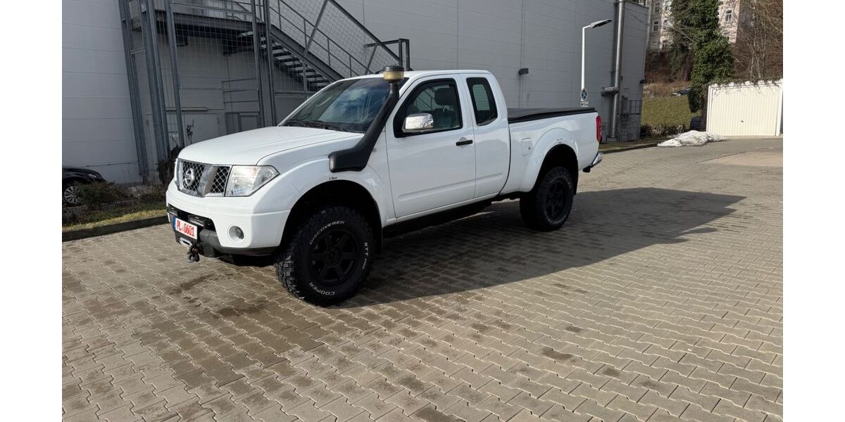 Nissan Navara 249.746 km 9.999 &euro; Plauen 08525