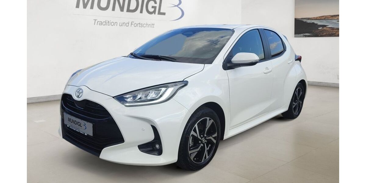 Toyota Yaris 28.030 km 24.390 &euro; Landshut 84030