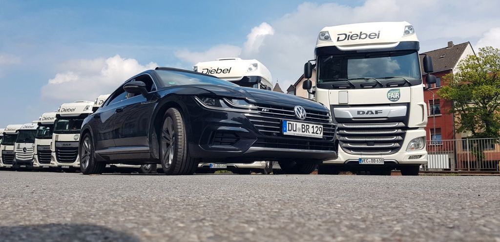 VW Arteon 123.500 km 22.990 € Duisburg 47228