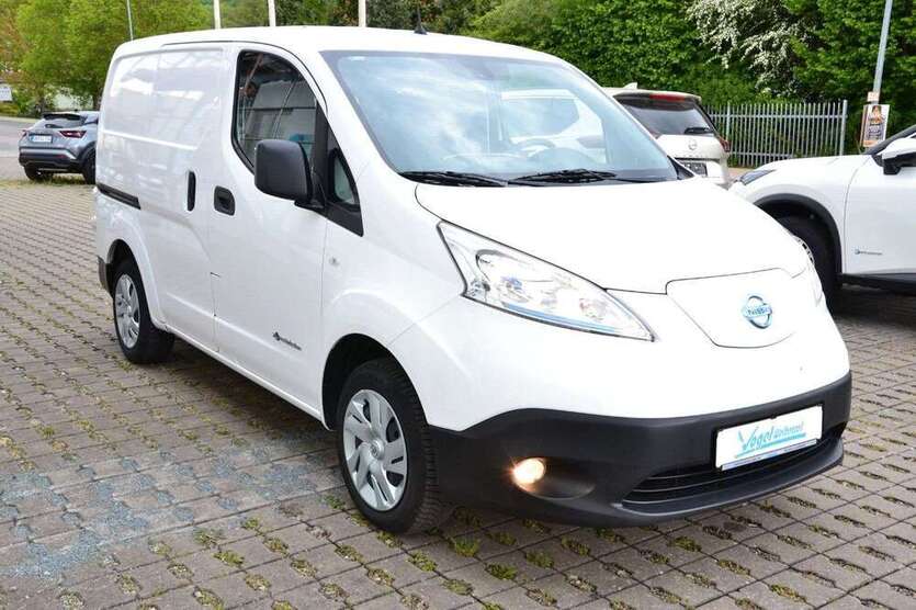 NV200