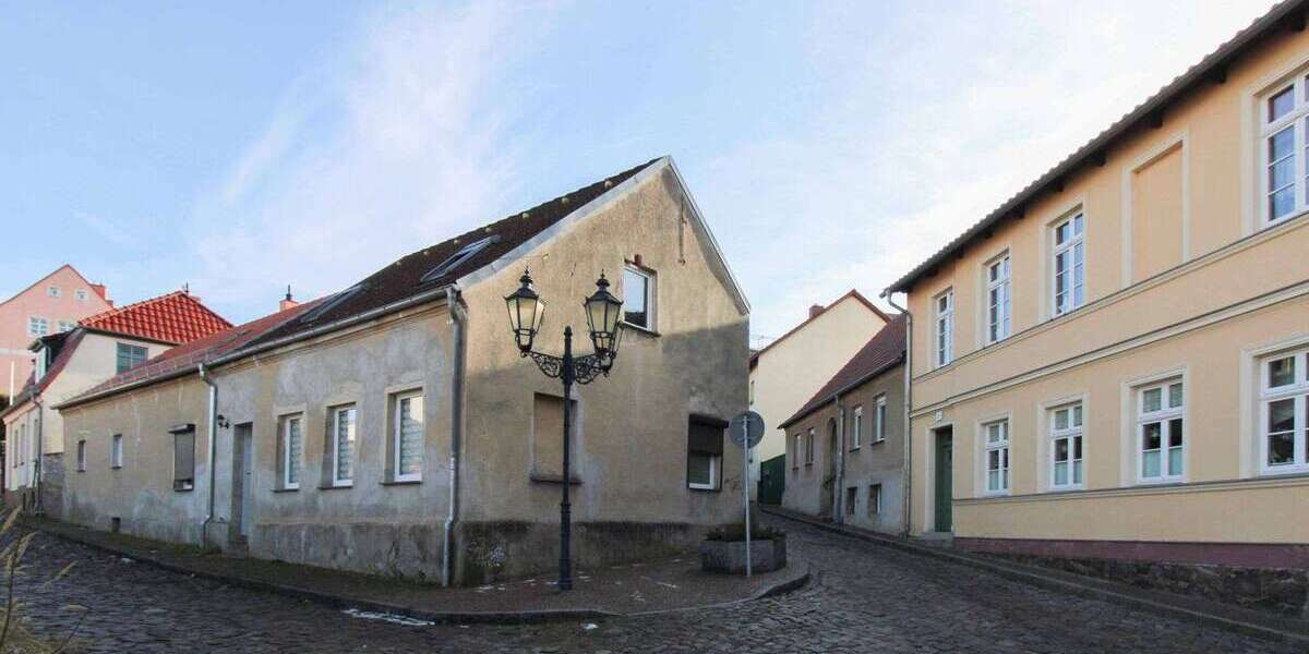 Einfamilienhaus Bad Freienwalde (Oder) - 4 Zimmer, 135 m&sup2;, 99.000&euro; | Angebot:25025624