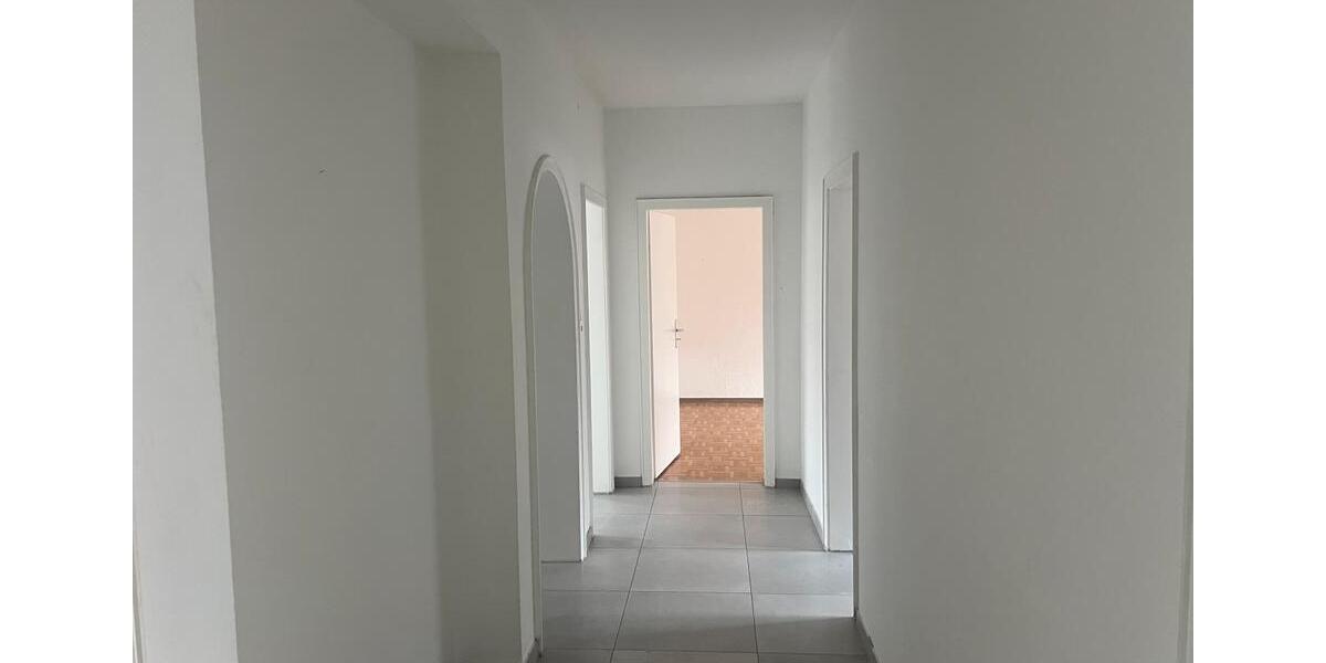 Etagenwohnung Nordenham - 4 Zimmer, 102 m&sup2;, 600&euro; | Angebot:25641830